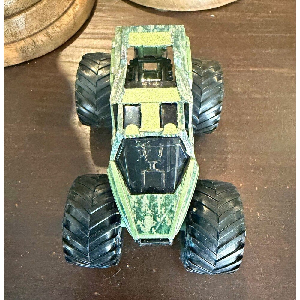 Monster Jam Soldier Fortune 1/64 Scale Diecast Monster Truck 2017 Green Military